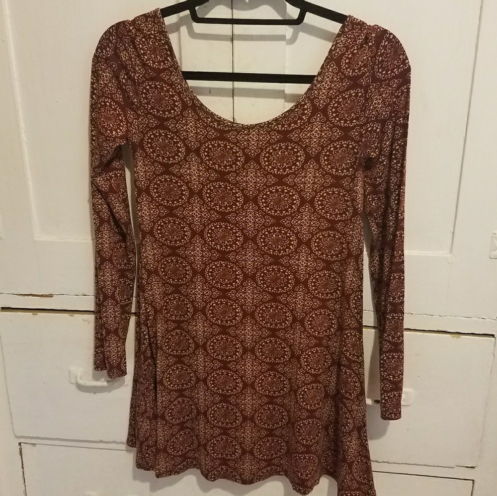 Patterned long sleeve dress
